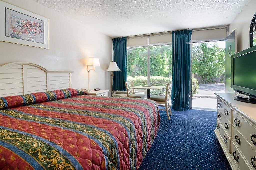 Budgetel Inn Wilmington Exterior foto